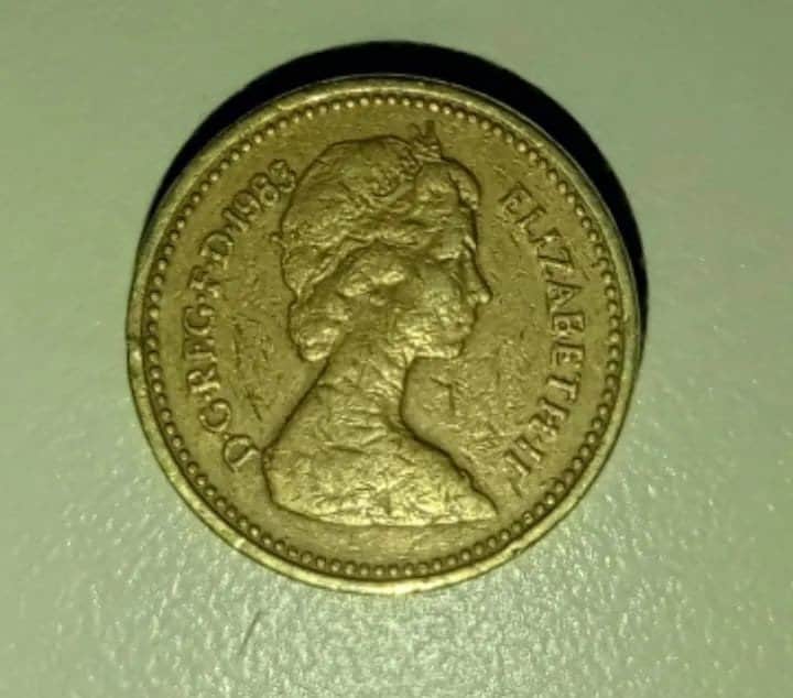 One pound 1983 - Etsy 日本