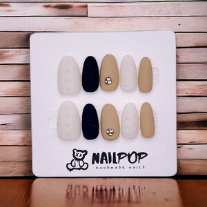 Grandma&#39;s Knit Couture - Hand Painted Press On Nails Glue On, False Gel Press-on, 3D Acrylic Nail Cute Gift for Her, Custom Mid Ballerina