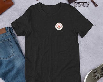 Happy Camper Club T-Shirt – Abenteuerlustiges Camping-T-Shirt