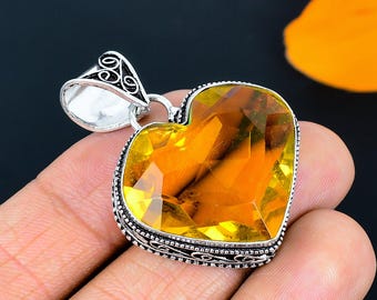 Colgante de corazón de citrino hecho a mano en plata de ley 925. Colgante de corazón de citrino amarillo. Regalo de aniversario para la esposa.