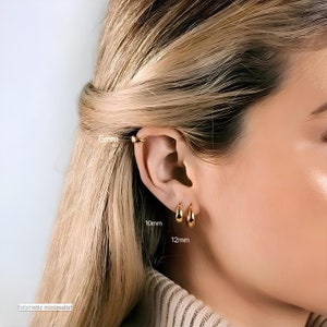 Tiny Huggie Hoop Earrings For Women, Women's Small Gold Hoop Earrings, Silver Modern Geometric Earrings, Small Hoop Minimalist Earrings Gift zdjęcie 7
