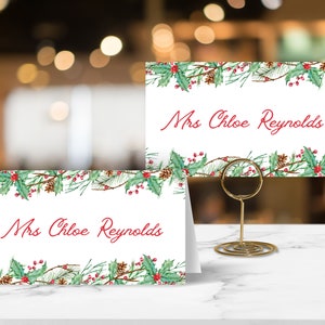 Modelo clássico de cartões de lugar para eventos de Natal para impressão, festa de recepção de casamento digital editável, aquarela, manuscrito, plano e em forma de tenda