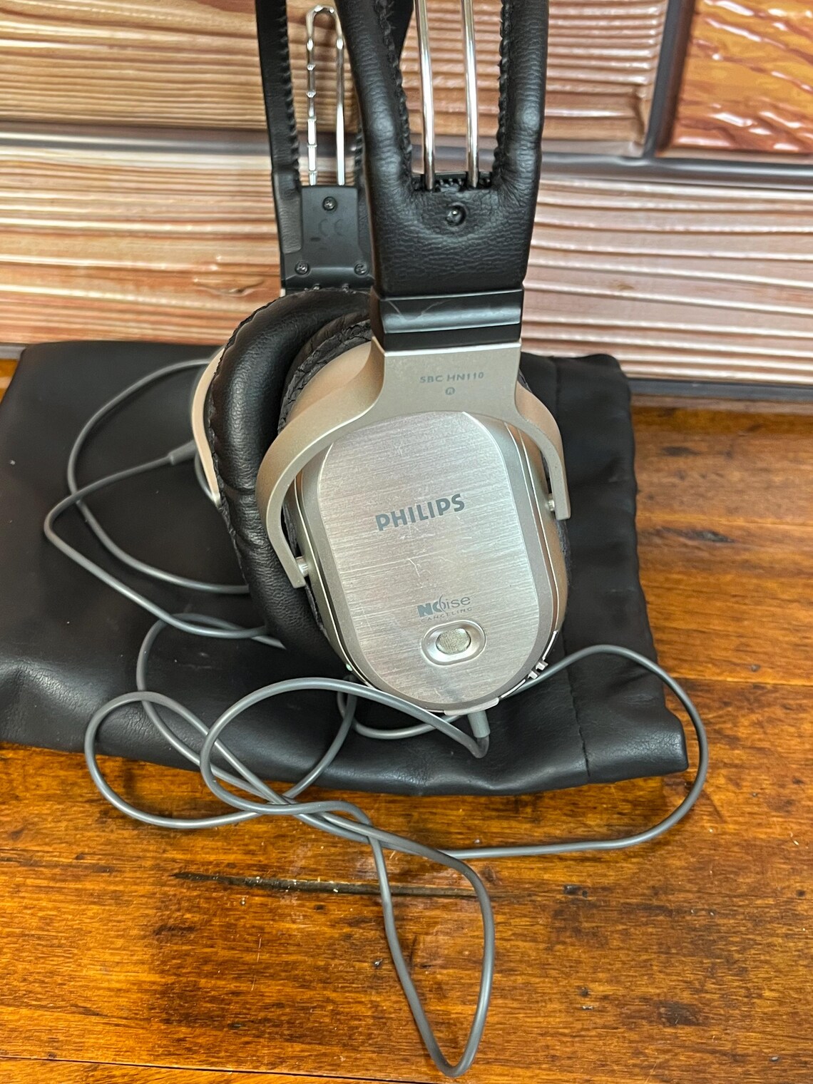 Philips SBCHN110 Noise Canceling Silver Headphones, foto 2 di 5