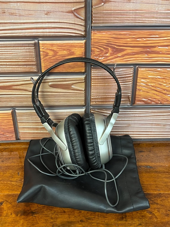 Philips SBCHN110 Noise Canceling Silver Headphones
