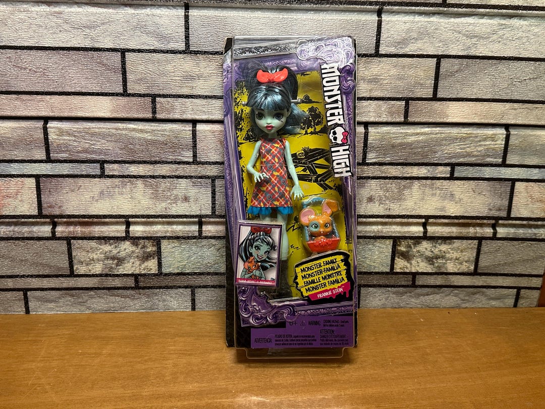 Monster High Doll Monster Family Frankie Stein Little Sister Alivia