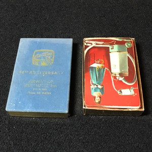 Cartas de jogo higienizadoras Air Way dos anos 1950 - VINTAGE Kitsch mulher engraçada a vácuo, QuikShip no mesmo dia imagem 3