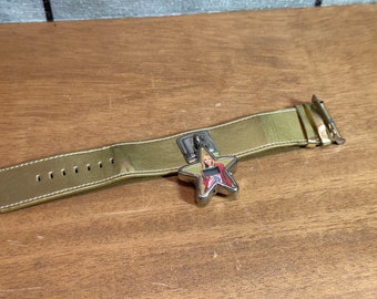 Reloj Disney "Hannah Montana" Rock Star con forma de estrella y correa de cuero. Envío rápido gratuito.