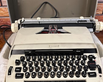 Sears Celebrity Power 12 Vintage Electric Typewriter w/Case