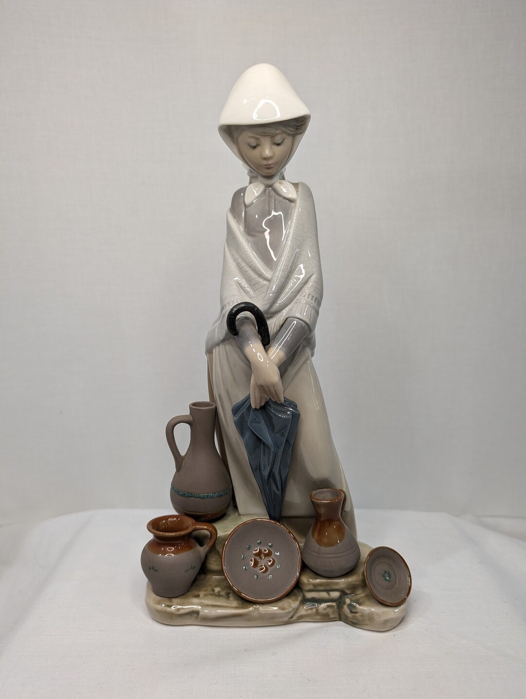 Lladro 35081 Ceramic Seller Woman Figurine Mint Etsy