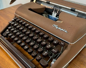 Olympia DeLuxe SM3 Brown Typewriter 1957 Portable Manual Made in West Germany