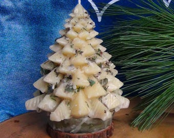 Kerstboom KAARS ONGELOOFLIJK 100% biologische bijenwas met gedroogde kruiden