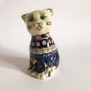 Hand-Painted Ceramic Cat Figurine - Whimsical Elegance for Your Space