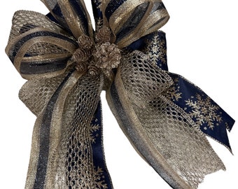 Lazo azul marino y dorado