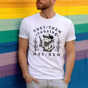 Cisnt Agender Genderfluid Icke-binär T-shirt Icke-binär Pride HBTQ Hetero Ally T-shirt Icke-binär Förälder T-shirt Försvara jämlikhet Queer Pronomen