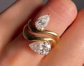Bridal Ring Set, East to West Ring, Pear Cut Moissanite Ring, Two Stone Engagement Ring, Curved Wedding Ring, 14K Gold Ring, Toi Et Moi Ring