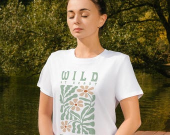 Boho Floral Graphic Tee, Retro Nature Shirt, Soft Unisex T-Shirt, Nature Lover Gift, Outdoors Tshirt, Flower Person Shirt, Botanical T Shirt
