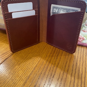 Billetera para tarjetas plegable vertical hecha a mano