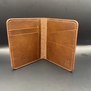 Billetera para tarjetas plegable vertical hecha a mano