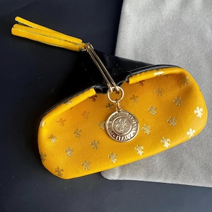 Pochette pour cosmétiques Mini pochette à fermeture automatique pour bijoux Petite trousse de maquillage Petit porte-monnaie en cuir Porte-monnaie en cuir cadeau pour maman