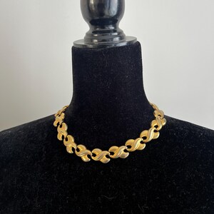 Dikke goudkleurige dubbele schakelketting – brutale retrostijl uit de jaren 80