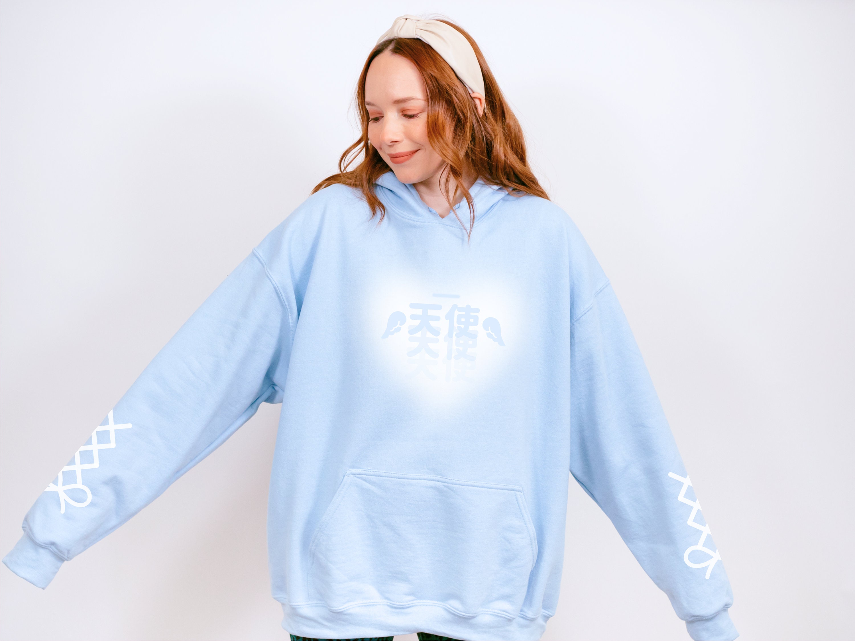 パーカー 「ANGEL BLUE×EMODA」CUT OFF LOGO HOODIE レディース セール】【ANGEL BLUE×EMODA】CUT OFF LOGO HOODIE（パーカー
