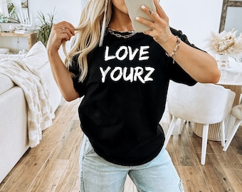 Maglietta Love Yourz, maglietta Love Yourself, maglietta per la sensibilizzazione alla salute mentale, maglietta per la salute mentale, magliette per la salute mentale, maglietta J Cole