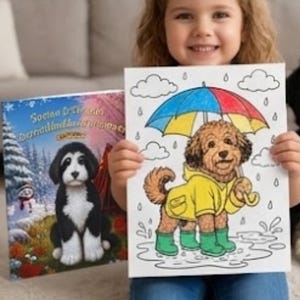 K&ouml;nnte beinhalten: Eine rechteckige Malbuchseite mit einem braunen Hund, der einen gelben Regenmantel und gr&uuml;ne Stiefel tr&auml;gt und einen bunten Regenschirm unter Regenwolken h&auml;lt. Die Illustration ist mit kr&auml;ftigen schwarzen Linien auf wei&szlig;em Grund.
