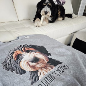 Bernedoodle Mom Sweatshirt - Personalized Sweatshirt with Your Dog name on it