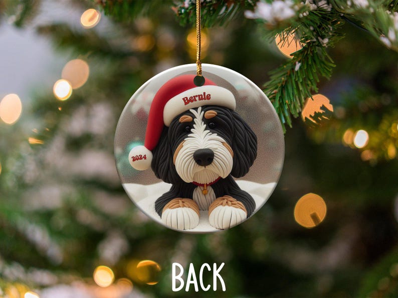 Decorazione natalizia Bernedoodle, ricordo personalizzato per cani - Ceramica a sublimazione / Regalo con nome personalizzato / Decorazione festiva per l'albero di Natale immagine 8