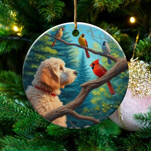 Keramikornament mit Kardinal und Goldendoodle, Design im Ölgemälde-Stil, Geschenk für Kardinalliebhaber, Muttertag, Vogelliebhaber, Geschenk für Doodle-Mütter Bild 4