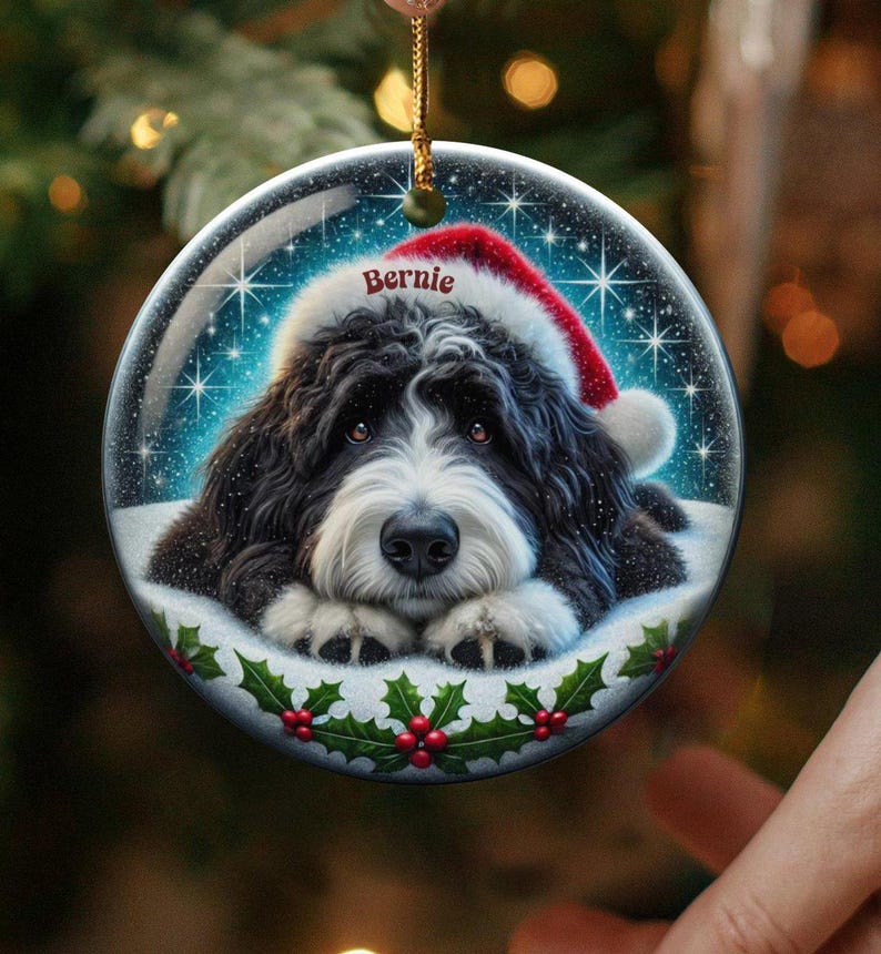 Bernedoodle-Weihnachtsschmuck: Festliche Keramikdekoration – personalisiertes Erinnerungsstück mit Sublimationsdruck, Geschenk für Tierliebhaber, beidseitiges Welpenmotiv Bild 1
