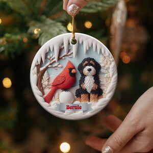 Bernedoodle och kardinalprydnad, vinterscen, present till husdjursälskare bild 1