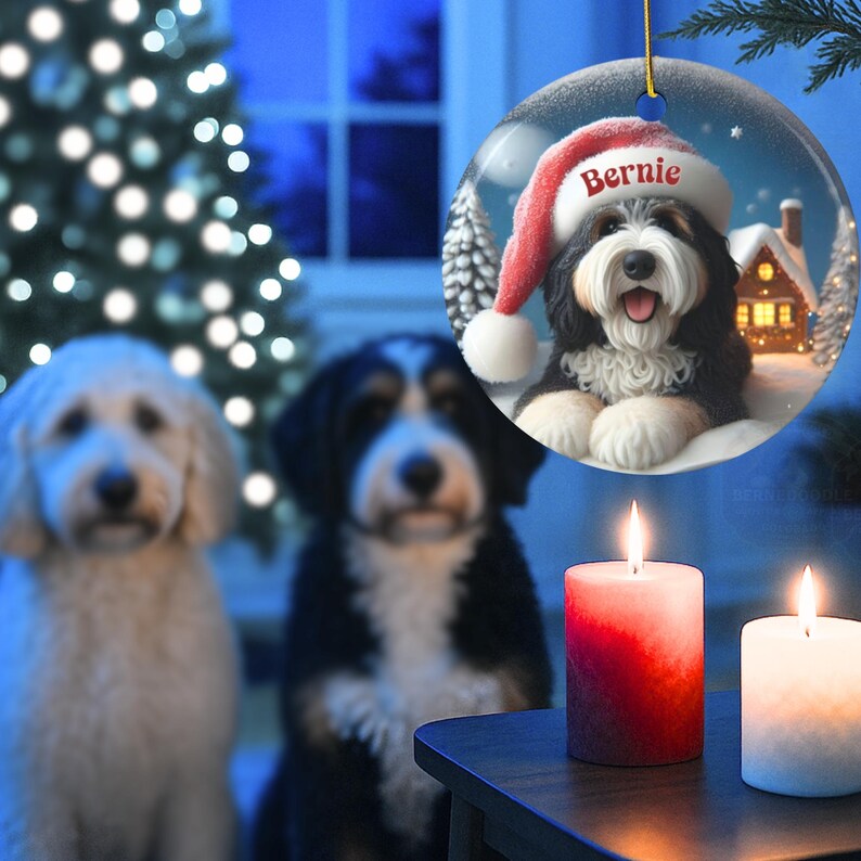 Individuell gestalteter Hunde-Ornament Bernedoodle, Weihnachtsmannmütze, festliches Erinnerungsstück (beidseitiger Sublimationsdruck, Keramik) Bild 10