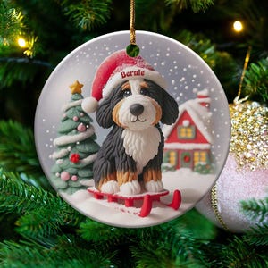 Bernedoodle-ornament, sneeuwbol-stijl met slee-ontwerp | Sublimatiekeramiek | 7,6 cm glanzend aandenken, dubbelzijdige kerstdecoratie afbeelding 1