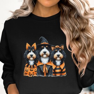 Sudadera de Halloween con diseño de Bernedoodle, disfraz de perro Doodle, regalo para amantes de los perros. imagen 6