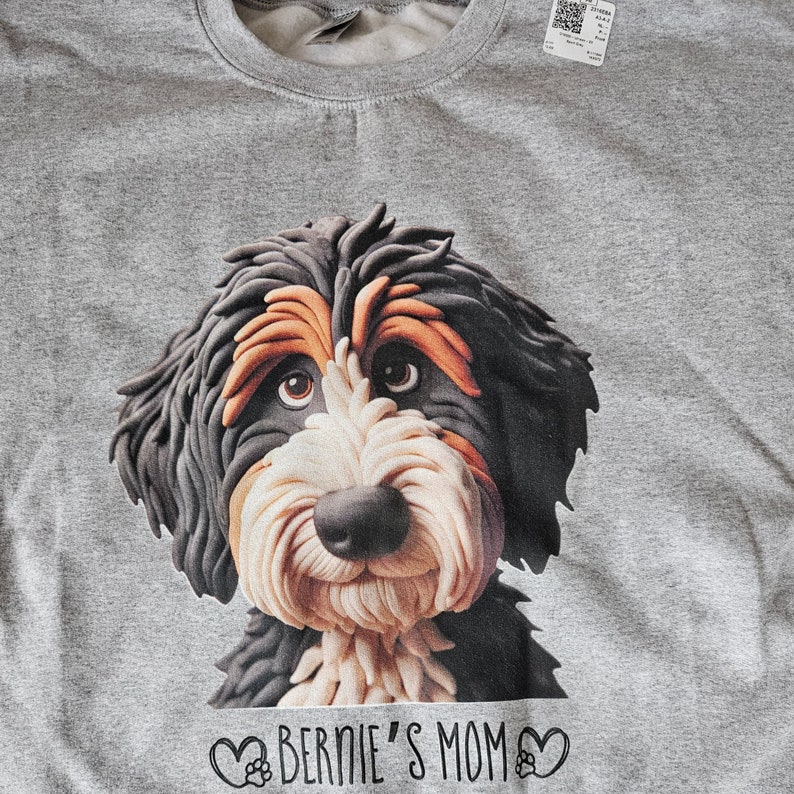 Bernedoodle Mom Sweatshirt - Personalized Sweatshirt with Your Dog name on it