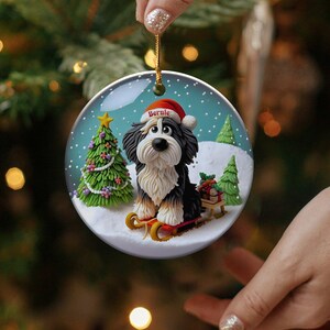 Bernedoodle Sledding, Snow Globe Style Ornament | Ceramic | 3 Inch Personalized Double Sided Keepsake afbeelding 9