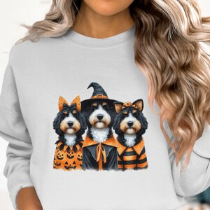 Sudadera de Halloween con diseño de Bernedoodle, disfraz de perro Doodle, regalo para amantes de los perros. imagen 2