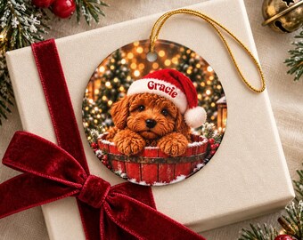 Personalisierter Weihnachtsschmuck mit Cavapoo-Doodle-Welpen-Weihnachtsmannmütze