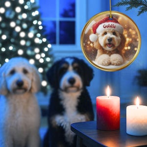 Keramik-Weihnachtsmannmütze, personalisierter Goldendoodle-Weihnachtsbaumschmuck | Sublimationsdruck | 7,6 cm (3 Zoll) Baumdekoration, individuelles Haustier-Andenken, Weihnachtsgeschenk Bild 5