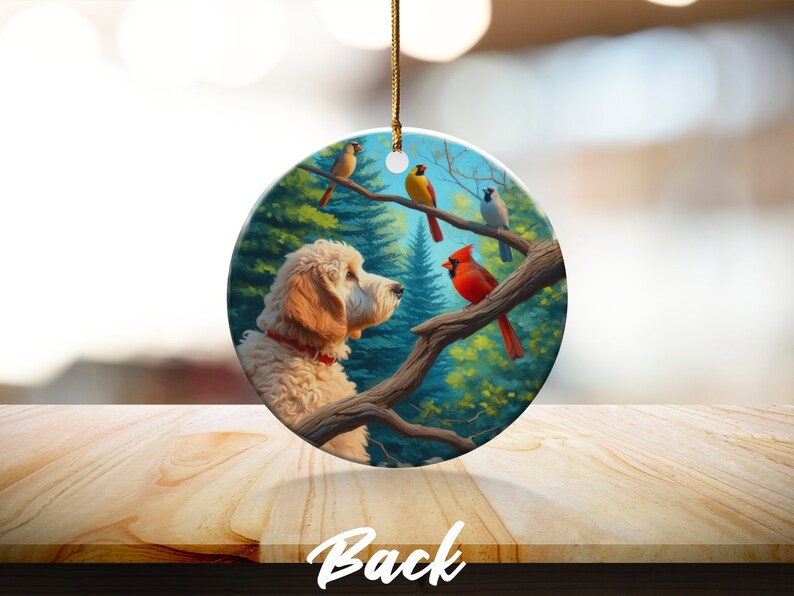 Keramikornament mit Kardinal und Goldendoodle, Design im Ölgemälde-Stil, Geschenk für Kardinalliebhaber, Muttertag, Vogelliebhaber, Geschenk für Doodle-Mütter Bild 3