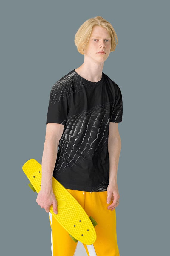 Black Cobra Snake Skin Print Unisex Tee: Edgy Reptile Top