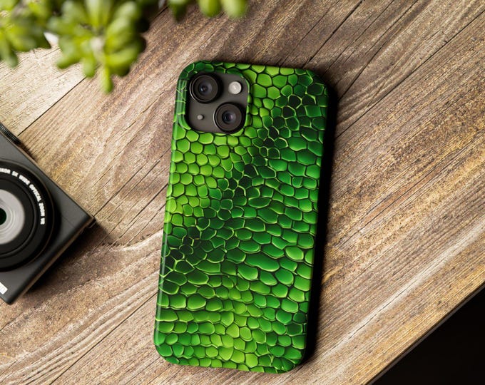 Green Snake Skin Phone Case: Reptile Print, Slim Polycarbonate Cover