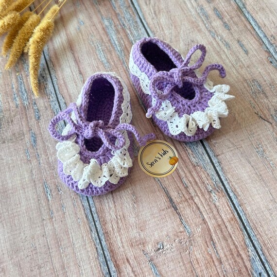 Crochet Baby Booties: Purple Mary Jane Style With Lace