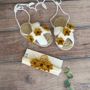 Crochet Baby Girl Sandals with Daisy Headband, Boho Beach Outfit