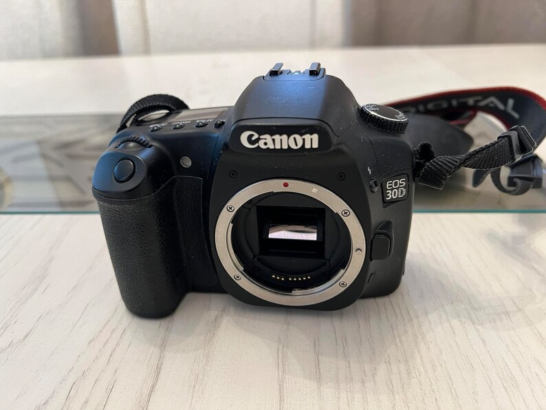 Canon EOS 30D SLR DS126131 Schwarz Digitalkamera Body 8.2MP Etsy.de