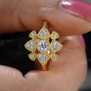 14k Gold Floral Diamond Ring, Cluster Diamond Ring, Minimalist Diamond Flower, Daisy Flower Ring, Dainty Floral Promise Ring for Her