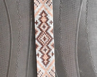 Diamond pattern bracelet with miyuki beads