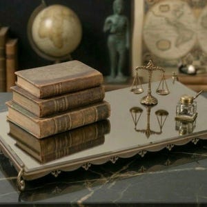 Könnte beinhalten: Ein Set aus drei Keramikbechern mit gesprenkelter, matter Oberfläche. Die Becher sind in den Farbtönen Creme, Hellgrau und Dunkelgrau gehalten. Jeder Becher hat ein schlichtes, minimalistisches Design, ideal für Kaffee oder Tee.