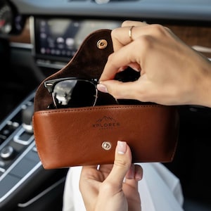 Personalized Leather Glasses Case, Custom Eyewear Holder, Engraved Name Gift, Travel Sunglass Pouch, Handmade Leather Eyeglass Case.